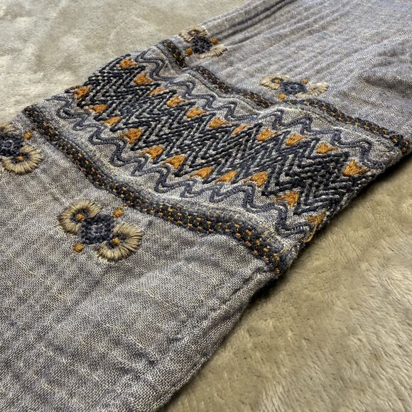 Johnny Was Chambray Floral Embroidered Top Bell Sleeve Boho Size Large Women's - Picture 5 of 14